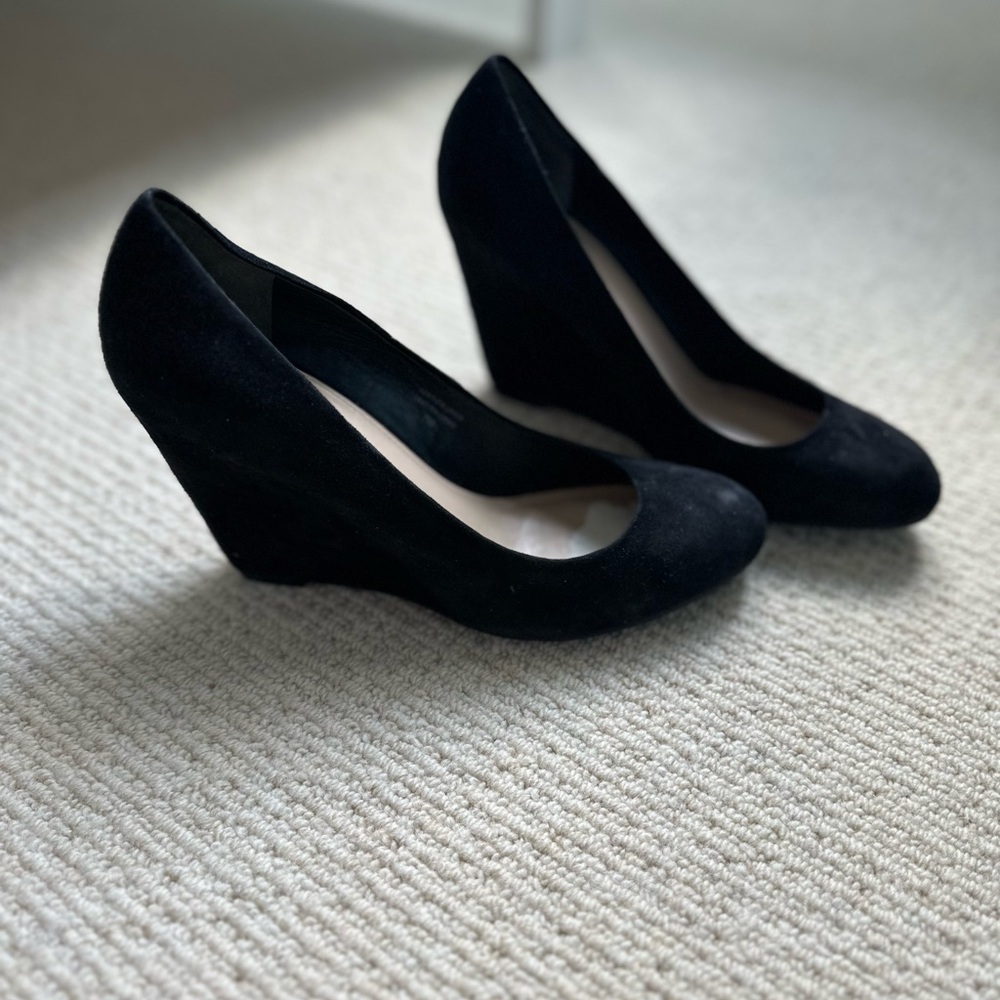 Via Spiga Wedge Heel Suede Pumps